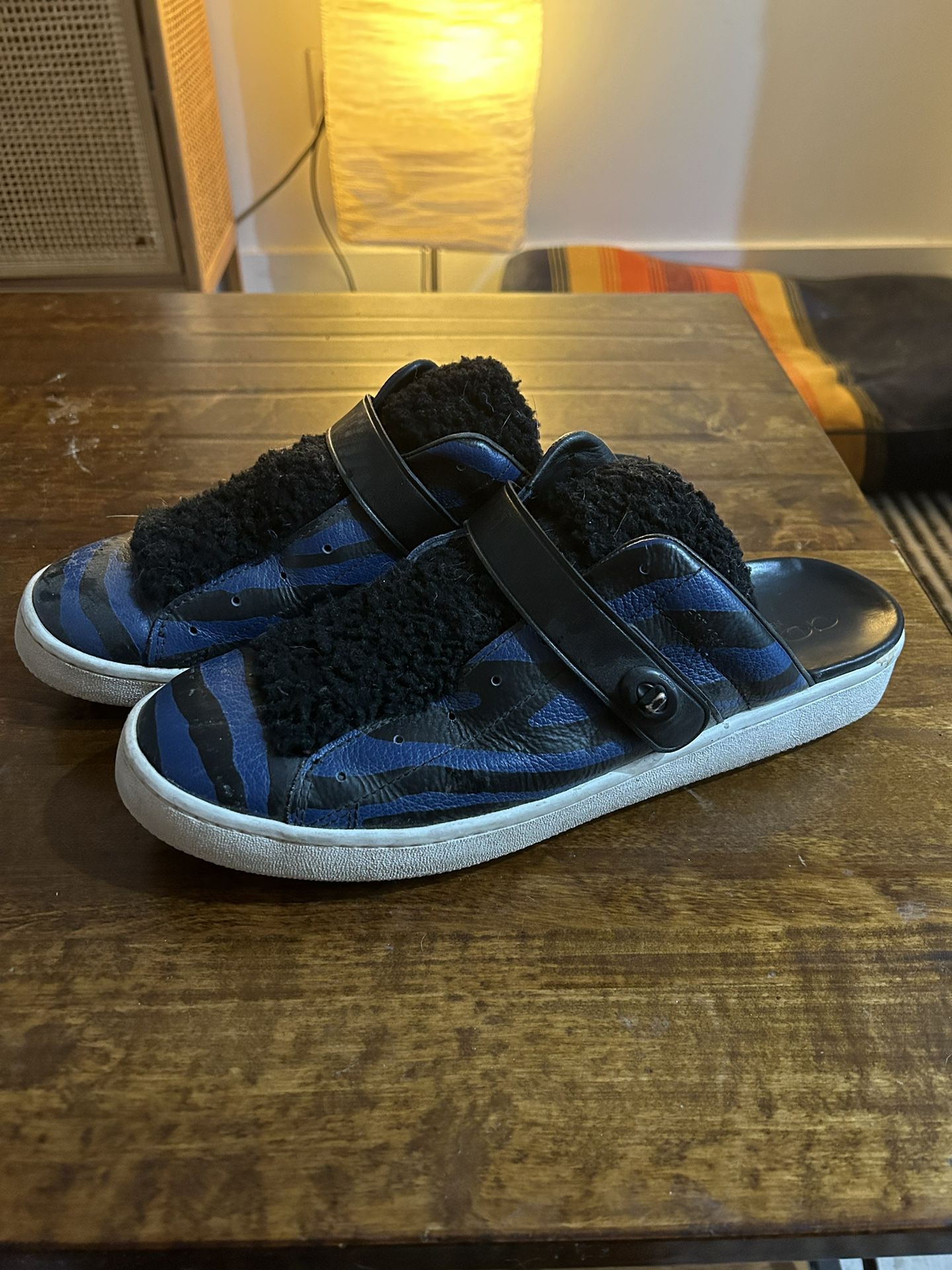12M Coach Sandals - Leather And Shearling