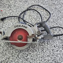 7 1/4 older used skilsaw worm drive