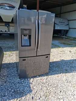 Samsung french door fridge.