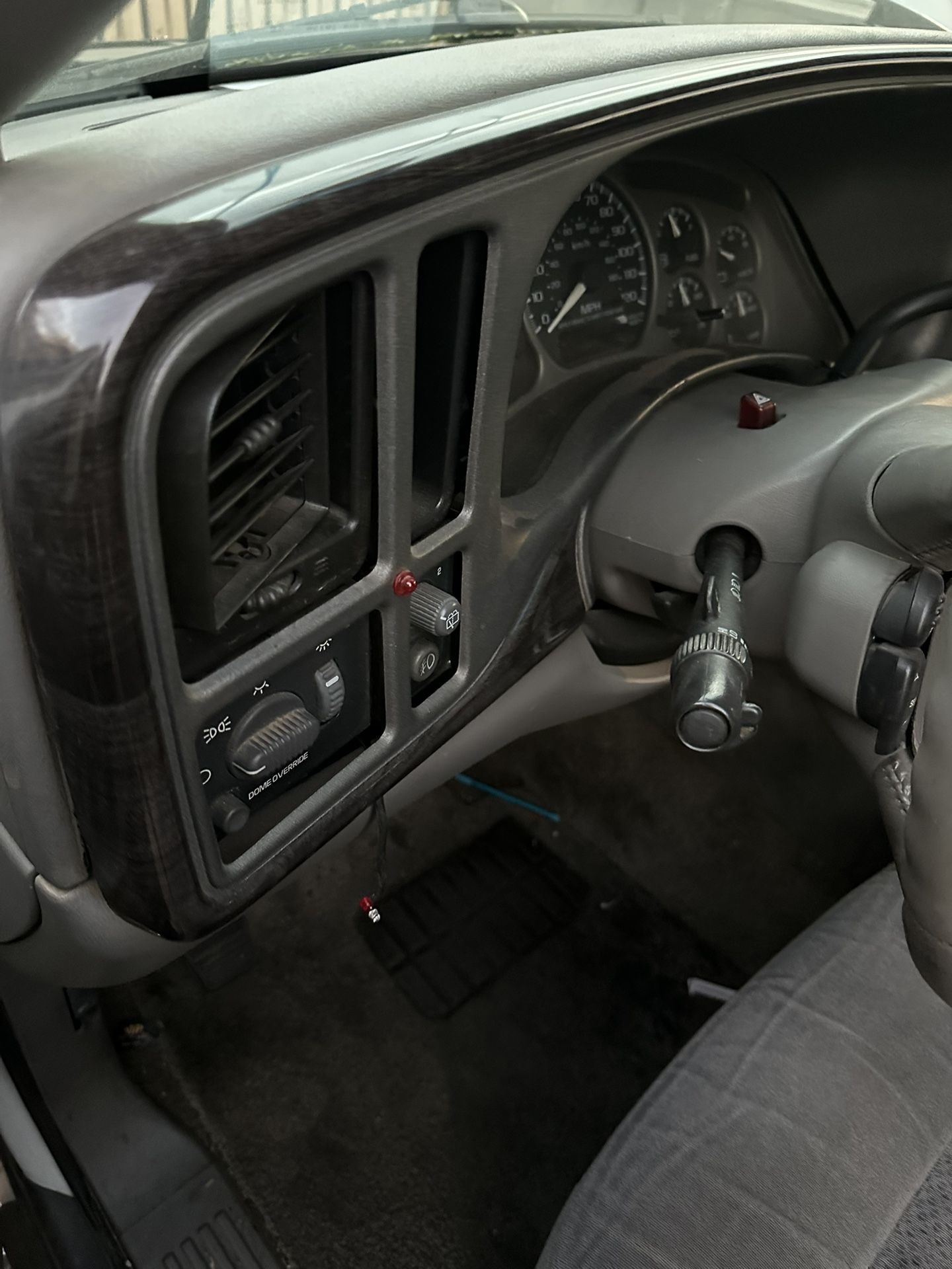 01 Yukon Denali Dash Bezel