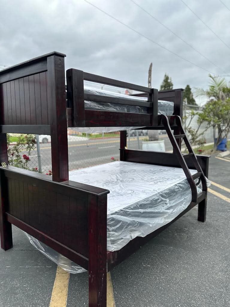 Twin over Full bunkbed