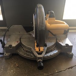 Dewalt Electric Mitre Saw 