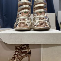 Beautiful Gold High Heels Size 9