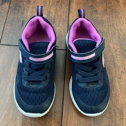 Girl Shoes 10c