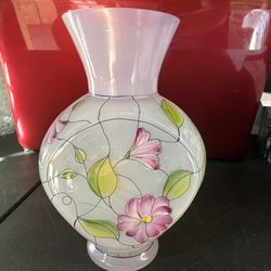 Pink hand painted opalescent Fenton vase signed 