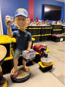 4 fell Tall Corona Bobblehead