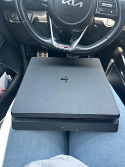 PS4 in good condition