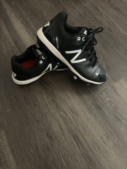 New Balance Baseball Cleats Size 8