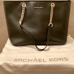 Michael Kors Black Jet Set Bag 