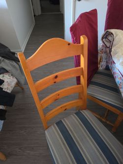 Table six chairs comes with a leaf  furniture