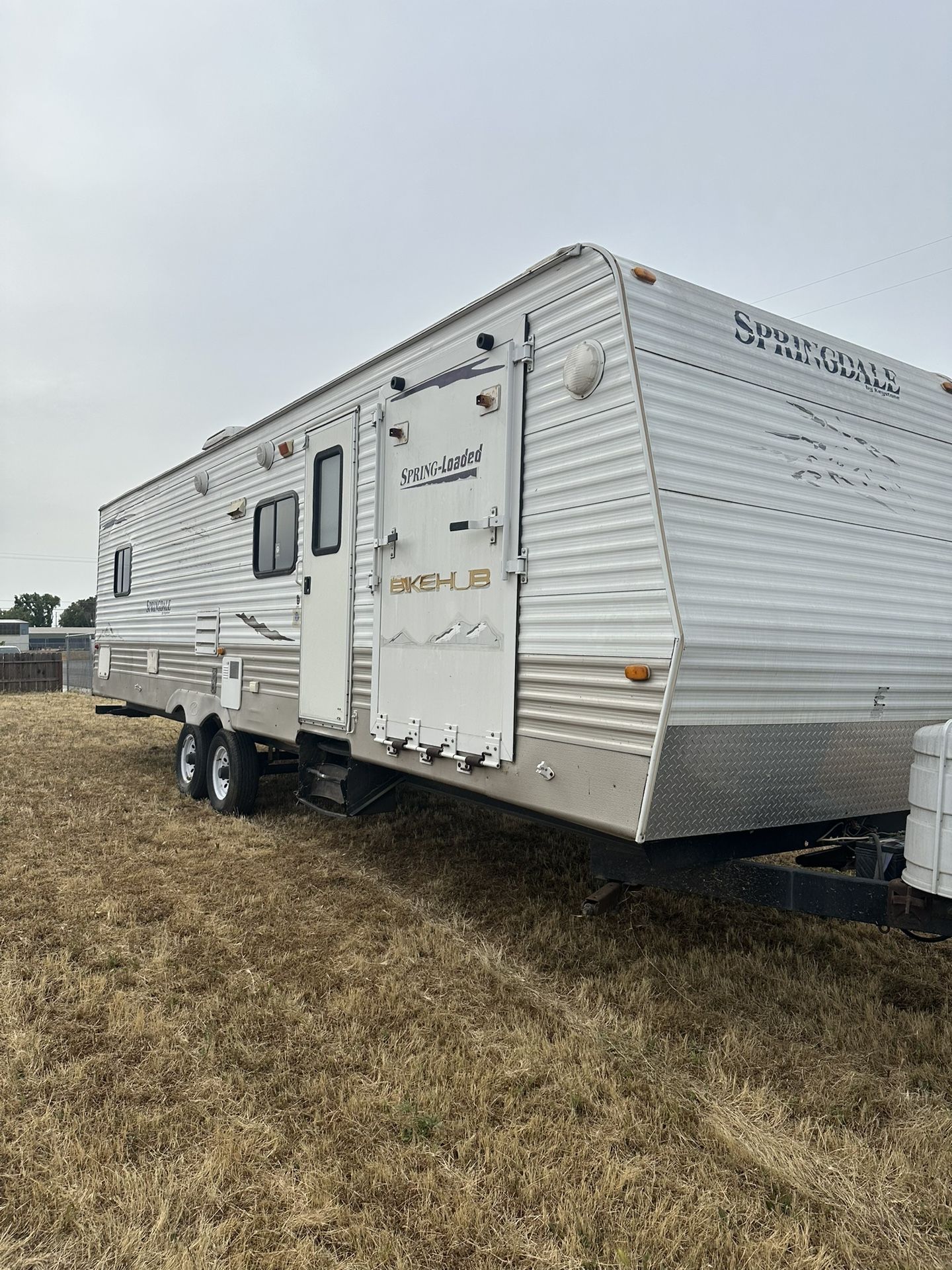2009 Springdale By Keystone 29’ With Toy hauler