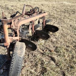 International  3 Bottom Plow 2 Point Hitch Transport Plow