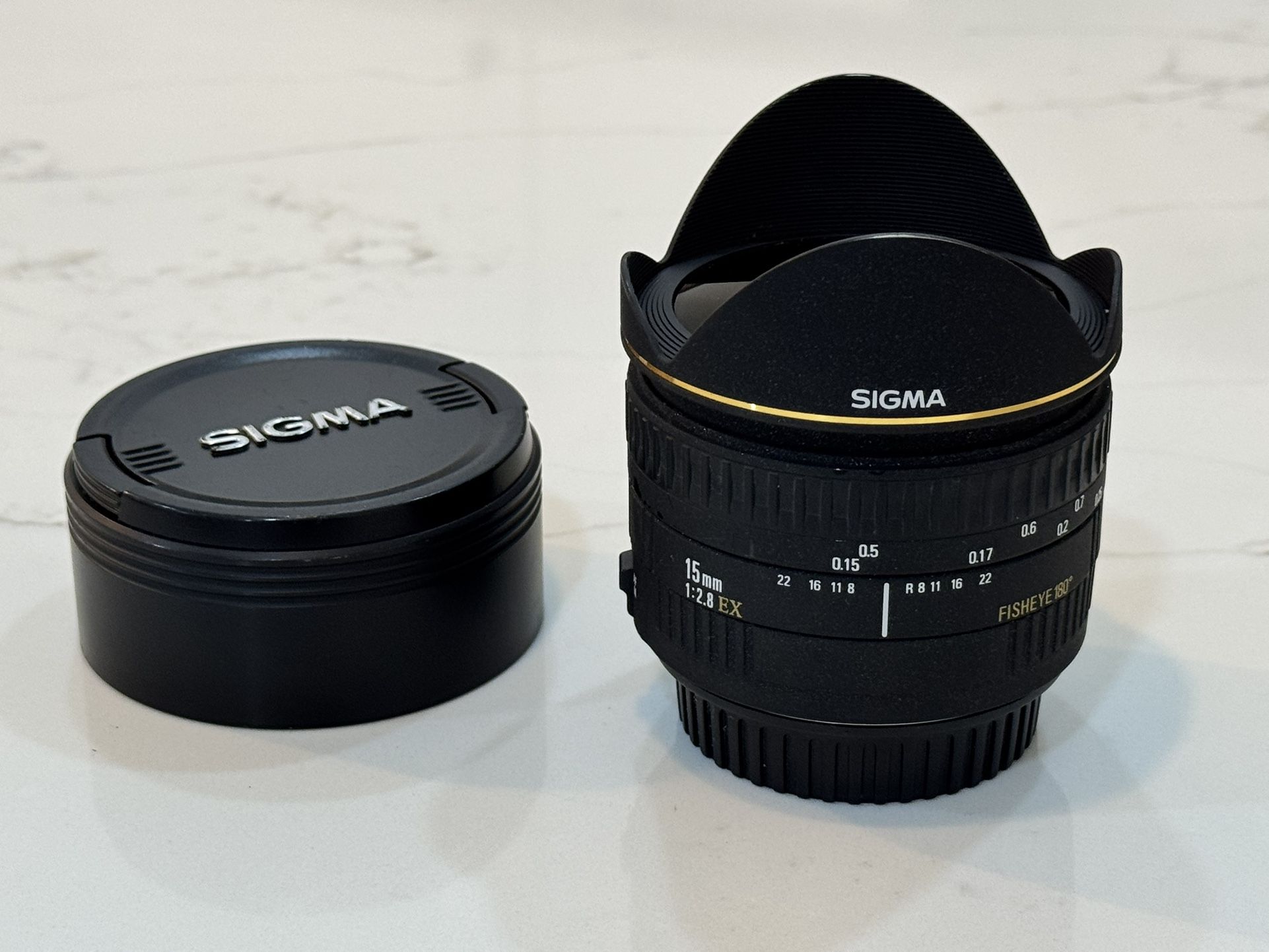 Sigma (Canon EF Mount) 15mm f/2.8 EX DG Diagonal Fisheye Prime Lens