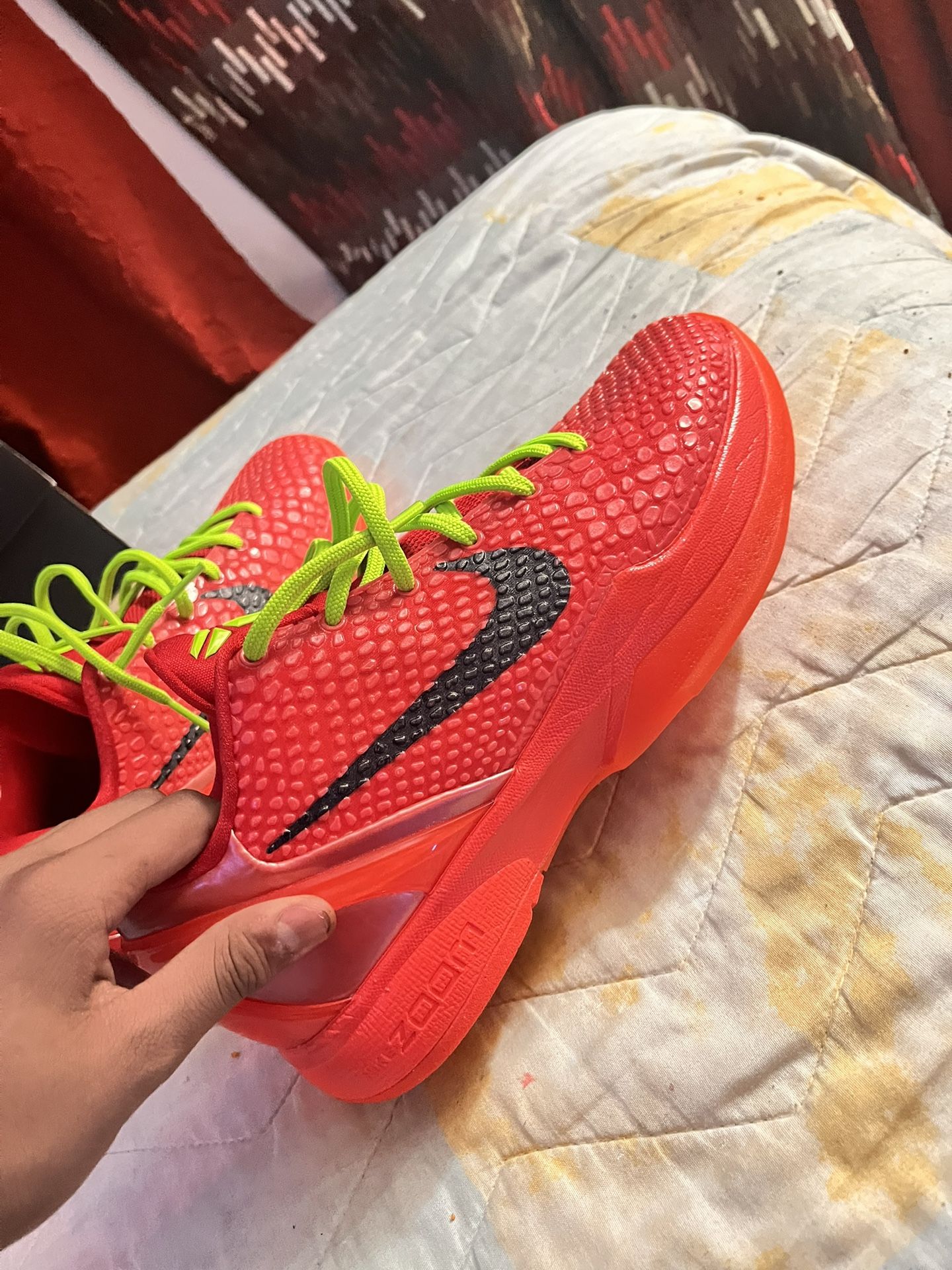 Kobe 6 Reverse Grinches