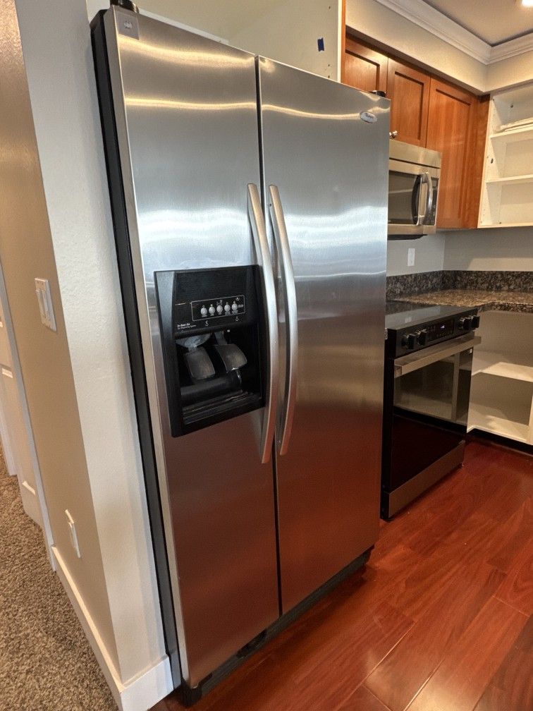 Whirlpool Side-By-Side Fridge