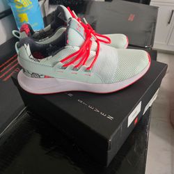 Womans  sneakers