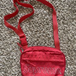 Authentic Supreme Shoulder Bag 