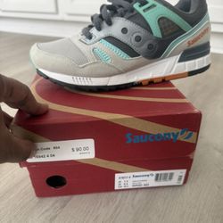 Saucony Size 7.5M