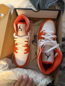 Air Jordan 1 Mid SE 'Electro Orange', / Limited edition Colorway