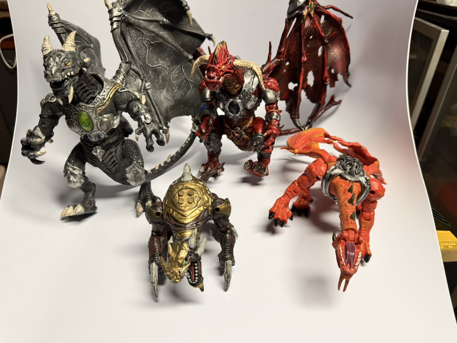 Mega Bloks Metal Ages Platinum Armor Dragon Thoron Figures RARE