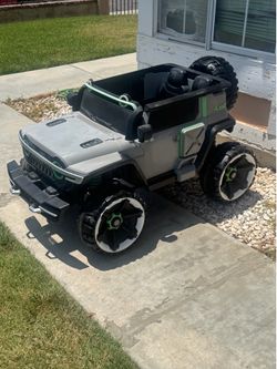 12V All Wheel Drive Jeep Wrangler with parental Remote Control