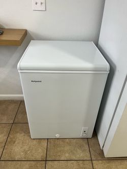 Hotpoint Chest Freezer White