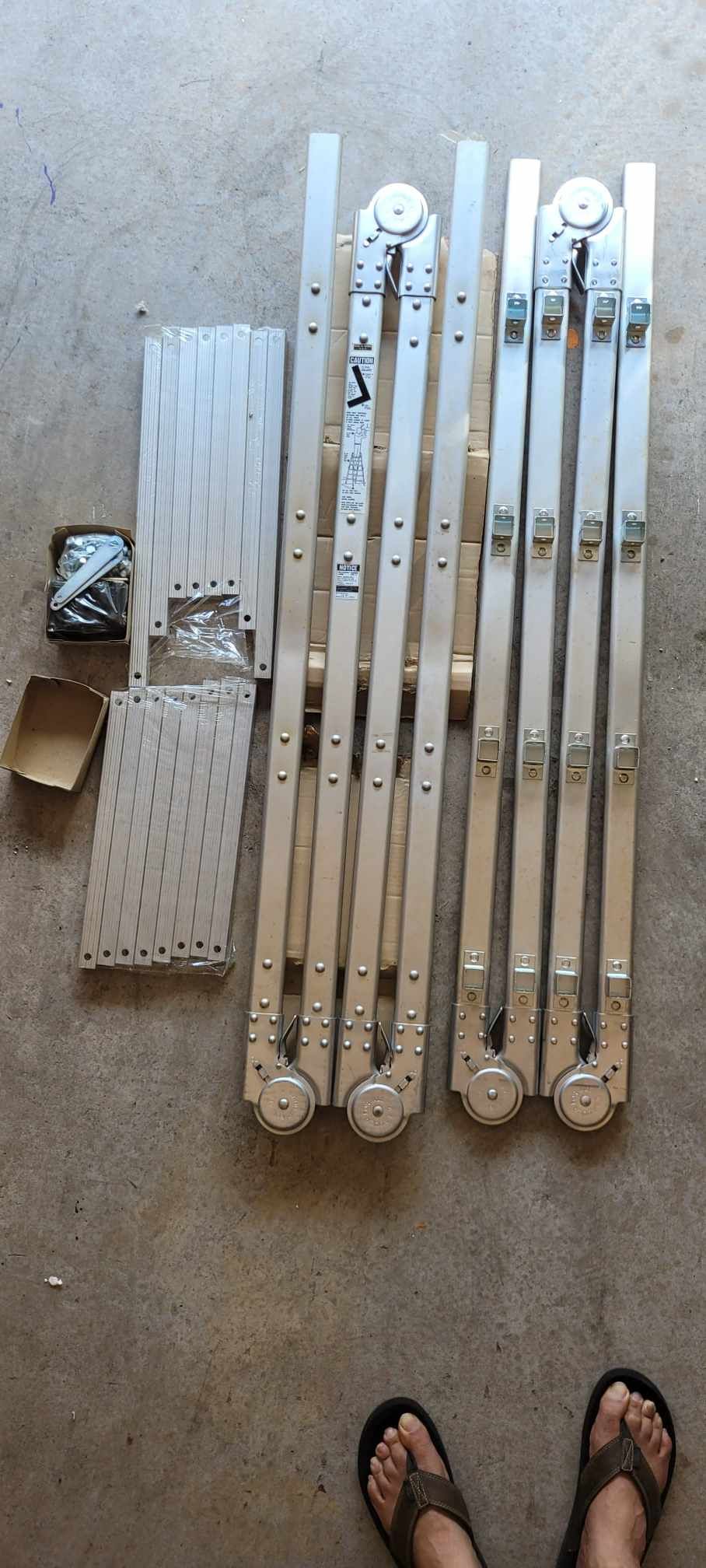 Multi-Purpose Universal Aluminum Ladder