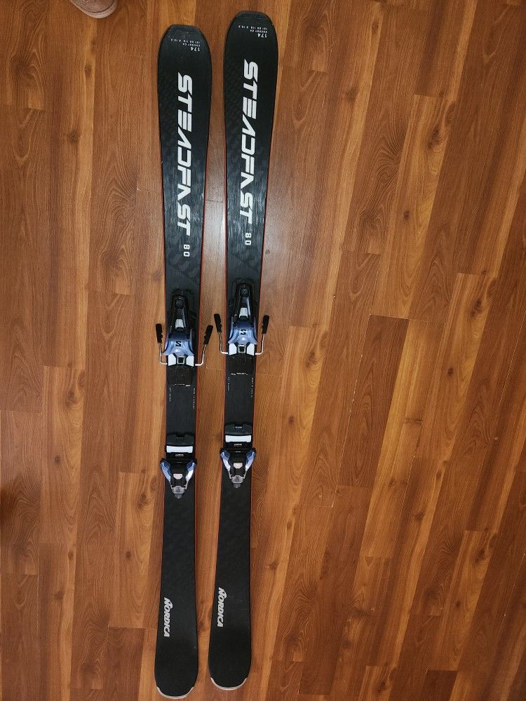 Nortica Steadfast 80 174cm for Sale in Las Vegas, NV - OfferUp