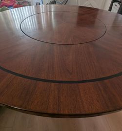 Manhattan Pedestal Table