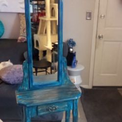 Entry Table With Mirror 