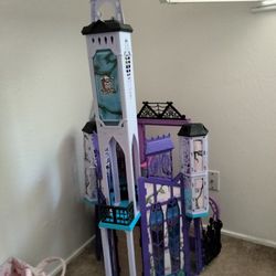 Monster High Doll Mansion 