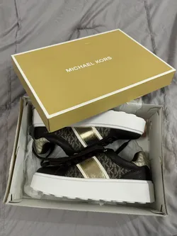 Micheal Signature Logo Stripe Platform Sneaker Size 8