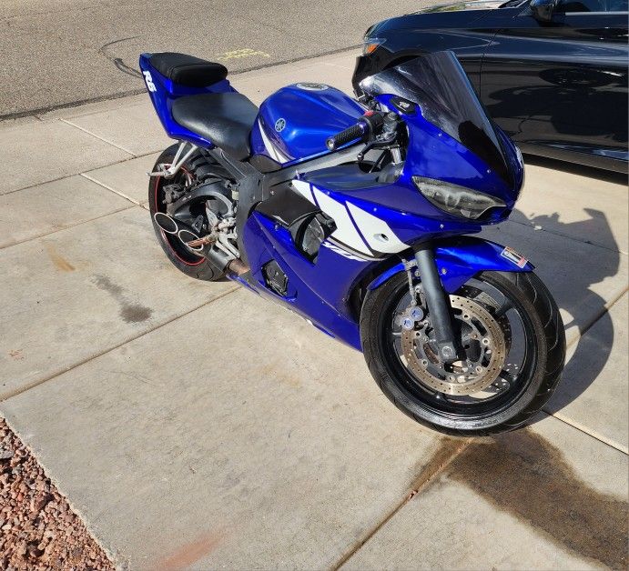 2004 Yamaha R6
