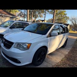 2020 Dodge Caravan Sxt