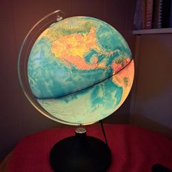 Vintage 1982 Rand McNally Light-up Physical/Political World Globe
