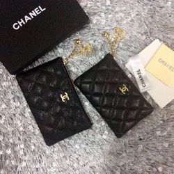 Classic Zipped Card Holder