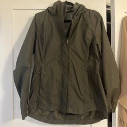 The North Face Hooded Rain Shell – Olive Green, Like New (Worn Once)