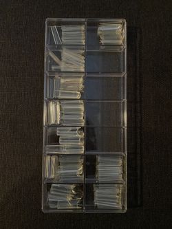 C Curve nail tips with box