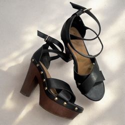 cute heels fits 6/6.5 worn once