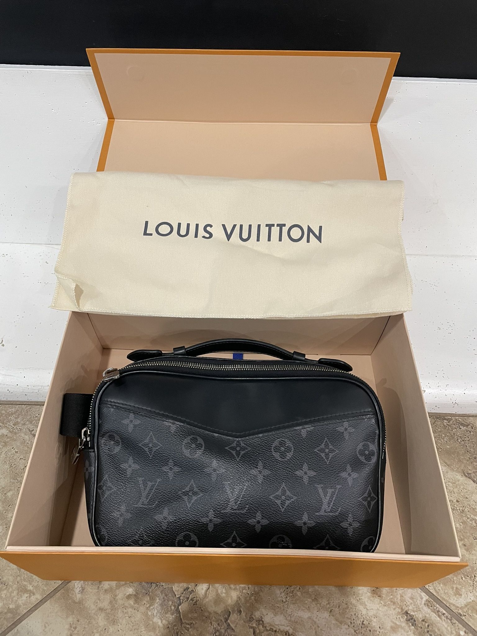 Louis Vuitton Bumbag Body Bag M42906