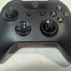 Microsoft Xbox One Wireless Controller Black Model 1537 
