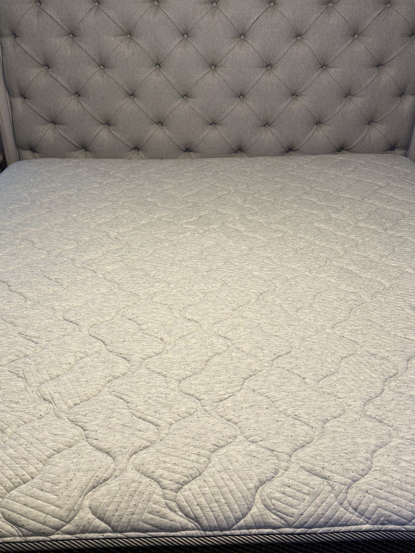King Size Mattress/ Colchon King