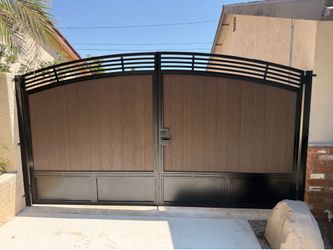 Side gates