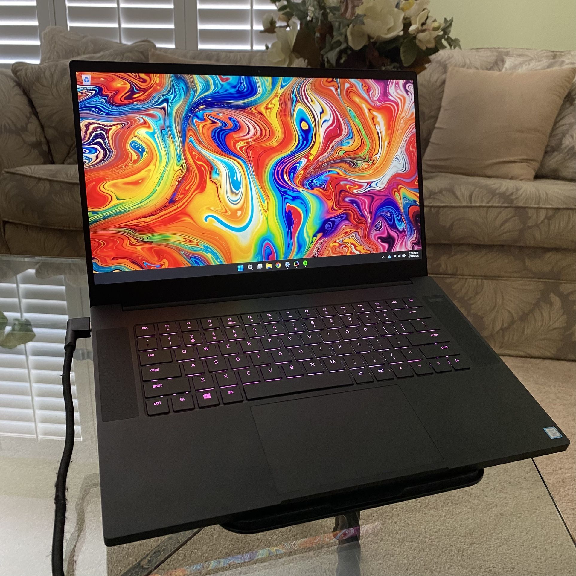 Razer Blade 15 (base model) - Razer Gaming Laptop - 16gb RAM, 144hz, 1080p - Read description