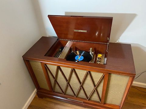 Vintage Collectors Stereo Console
