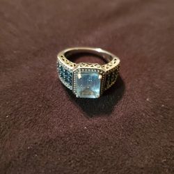 Vintage Sterling Silver Ring With Cut Blue Stone 