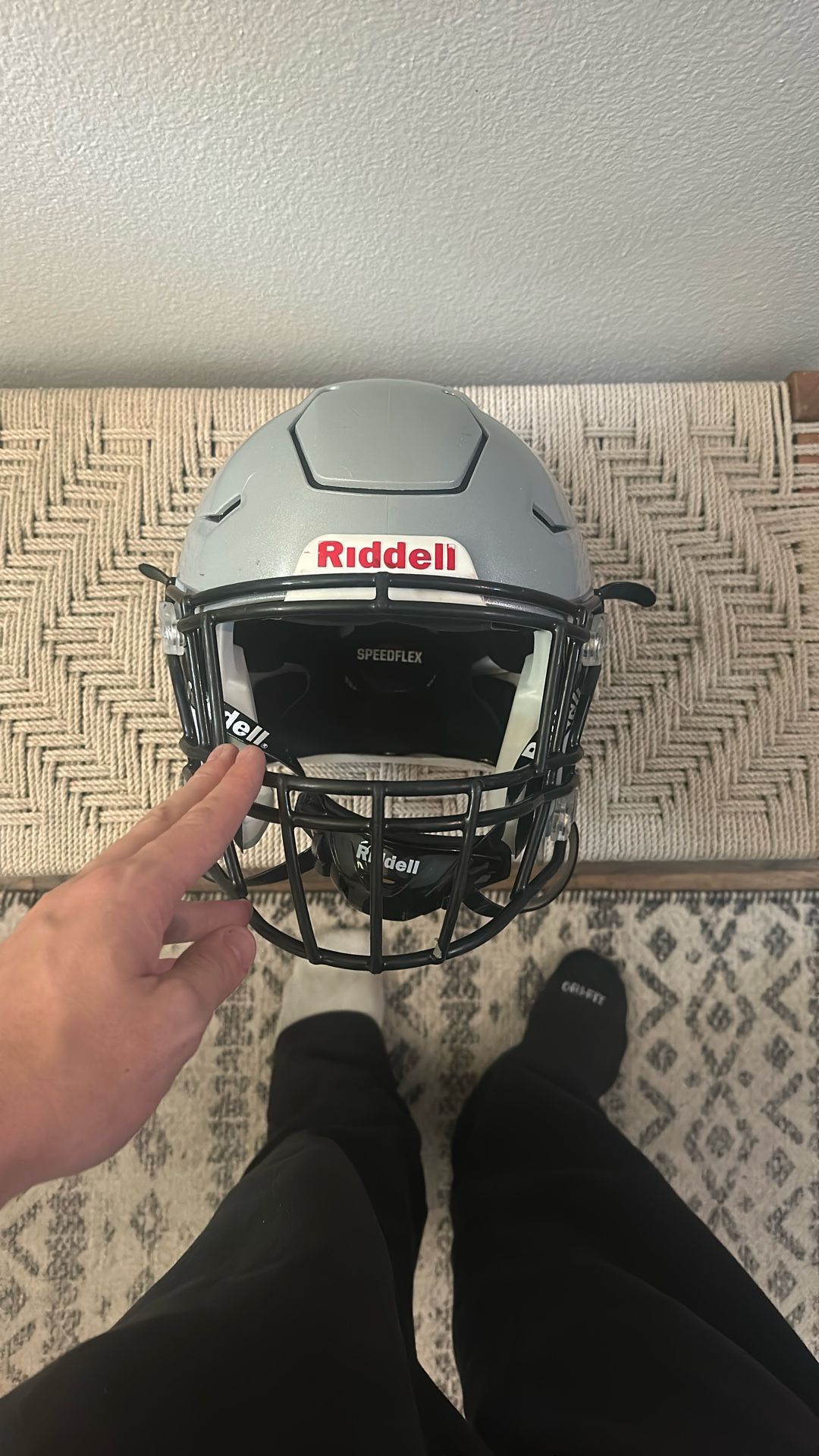 grey/silver speed flex helmet XL