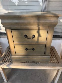 Night stand