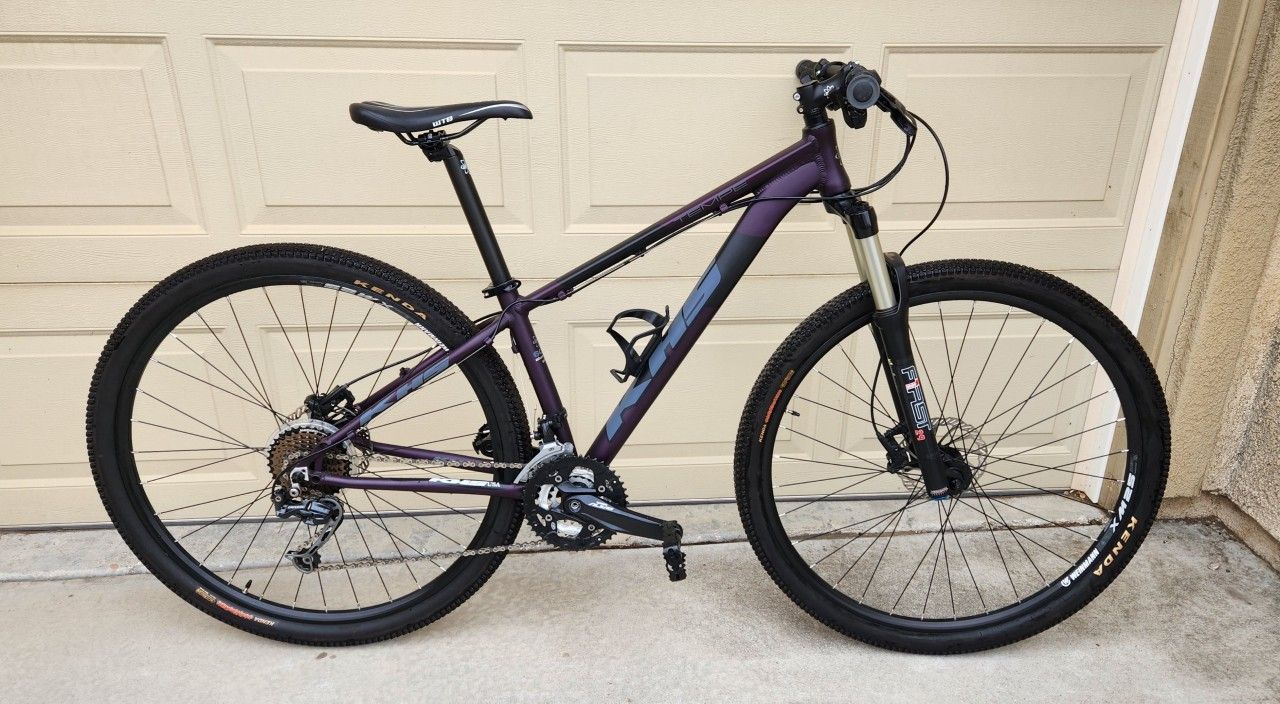 *Pending Pickup**KHS Tempe 29" hardtail aluminum mountainbike