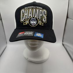 UConn Huskies Snapback Hat 2024 National Champions Official Locker Room, Nike.